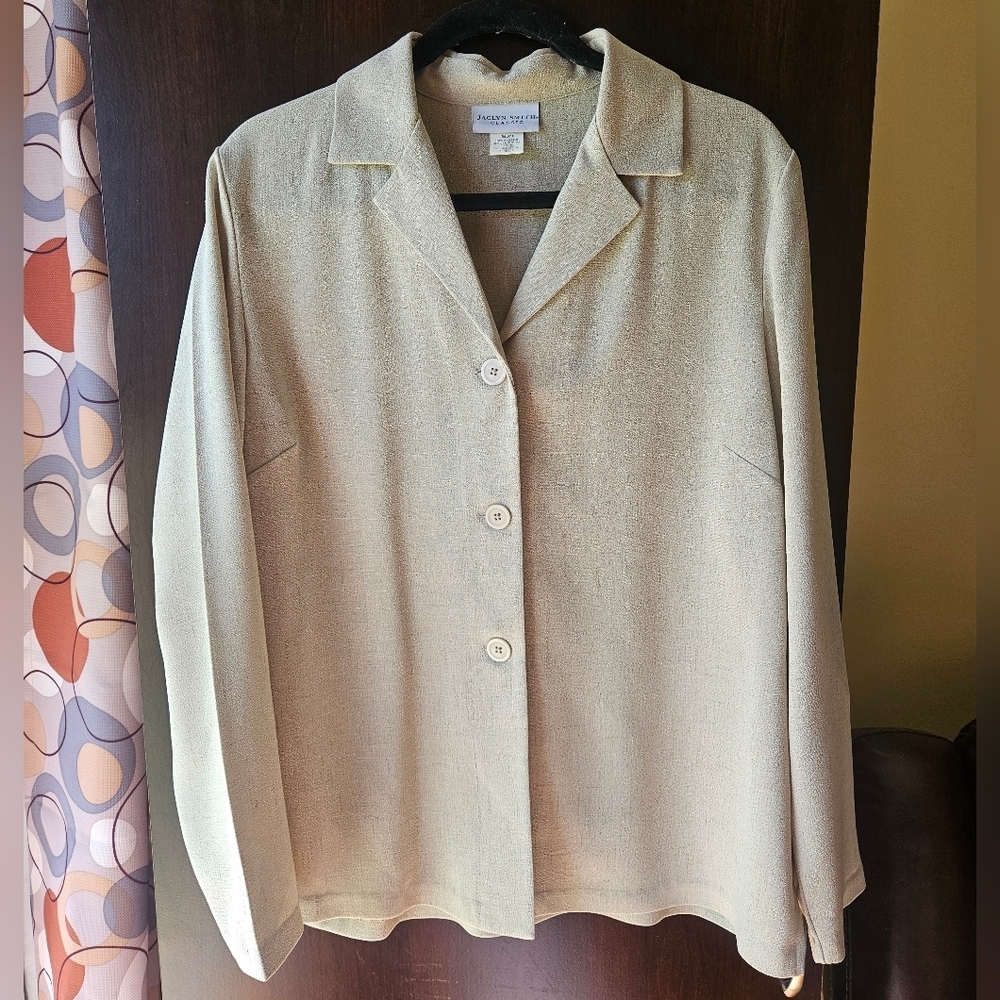 Jaclyn Smith Light Beige Button-Front Blazer